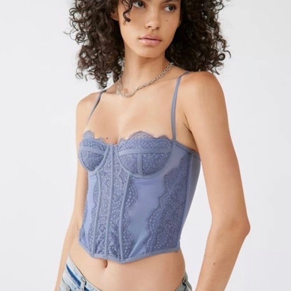 RETAILS FOR $60 Urban Outfitters Out From Under's Modern Love Corset - Picture 1 of 2